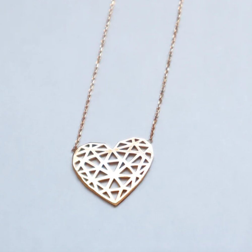 18k Gold Heart Necklace - Picture 2 of 9